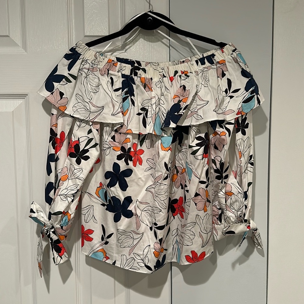 Parker Medium off the shoulder blouse (never worn with tags)